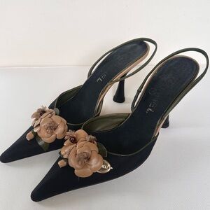 Vintage CHANEL Camellia Slingback Heels  Black Linen Tan Olive Leather Flower
